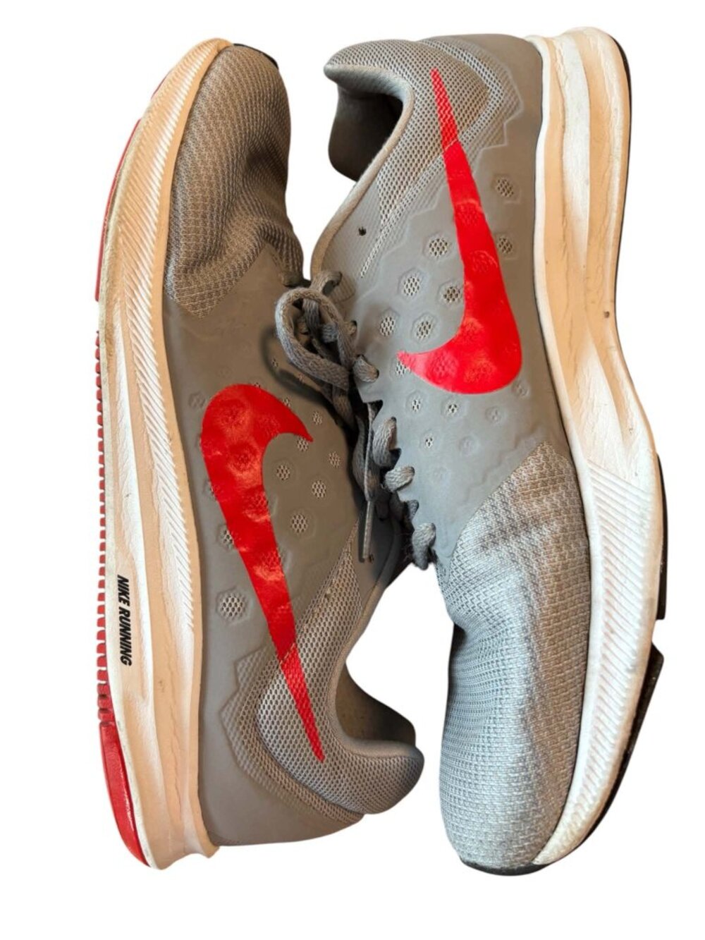 Men's 11.5 Nike Running Shoes Tennis Shoes Downshifter 7 grey/red Athletic gray